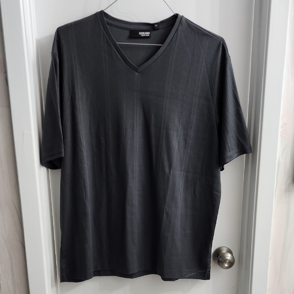 Murano Black Short Sleeve V-Neck Tee